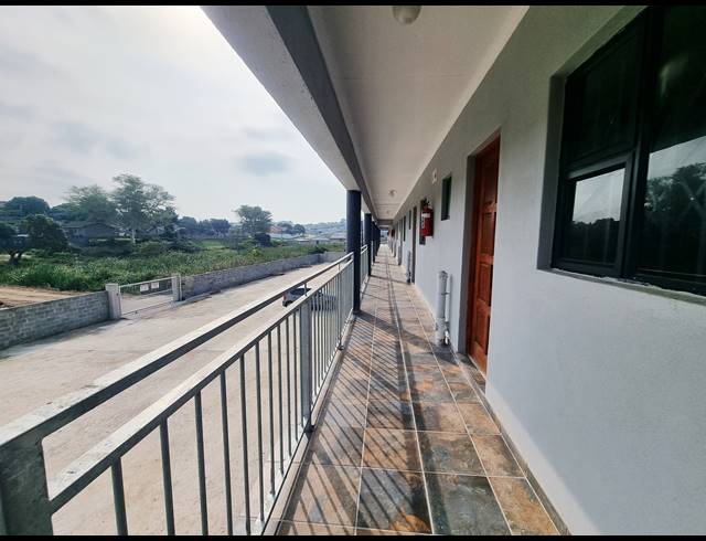 1 BEDROOM HOUSE TO LET IN NGWELEZANA